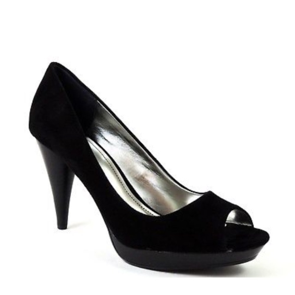 STUNNING!!! NWOT Black Peep Toe Heels size 7